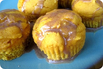 Pumpkin Cake Batter Cupcakes with Cinnamon Sugar Icing