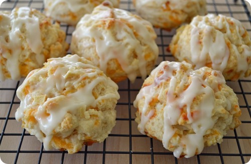 Cheddar-Apple-Biscuits-1024x671