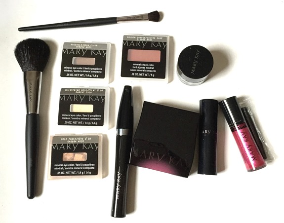 Glamming Up For The Holidays With Mary Kay